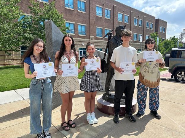  Mountain Ridge Seniors Earn Seal of Biliteracy